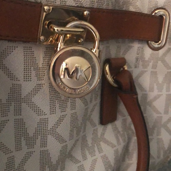 Michael Kors large purse - Picture 3 of 8